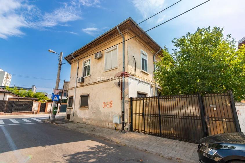 Apartament 4 camere in vila Turda | Basarab Metrou | curte proprie