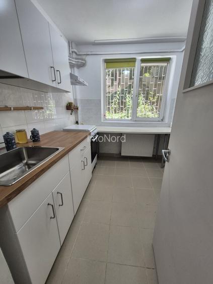3 camere renovat, mobilat , balcon, str.Londra, loc parcare inclus - 2