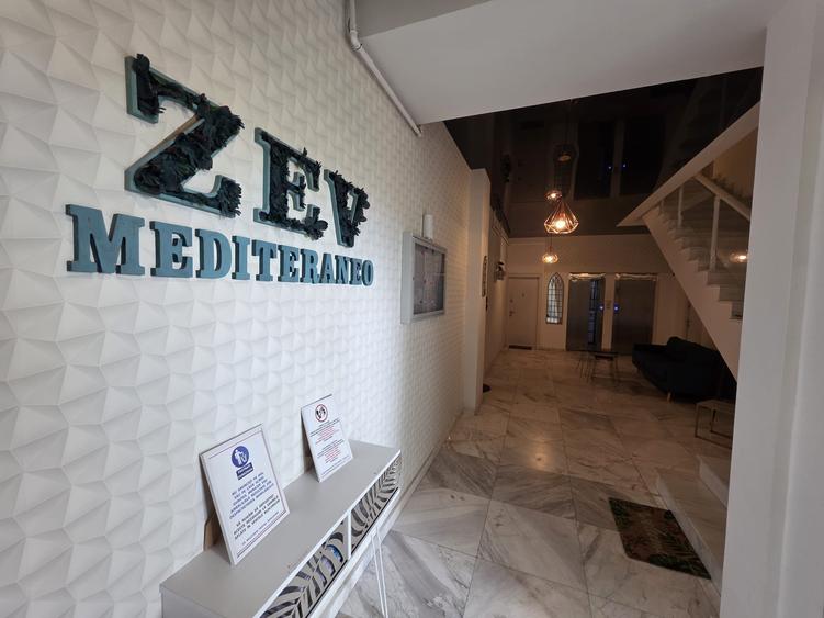 Apartament 2 camere Mamaia Nord Zev Mediteraneo 125000 euro