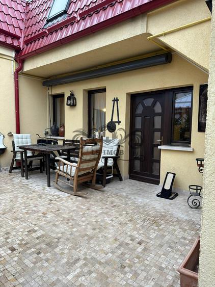 Casă cu 8 camere de vânzare în centrul Brașovului