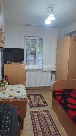 Inchiriez cameră de cămin/garsonieră