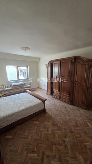 Casă cu Etaj în Păulești - 9