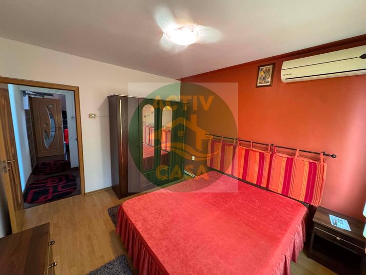 DE VÂNZARE – APARTAMENT CU 3 CAMERE