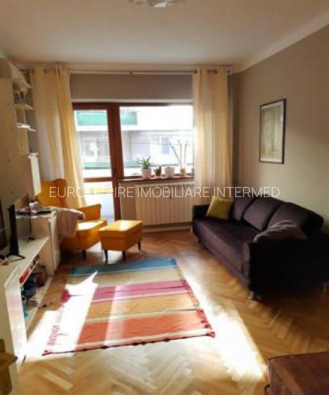 Apartament 3 camere de vanzare zona Centru - 12