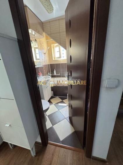 3 Camere de vanzare | 1 Decembrie 1918 | Metrou | Centrala | Doar cash - 7