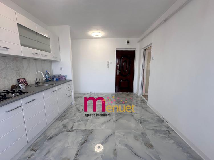 Apartament 3 camere ,renovat,zona Centrala