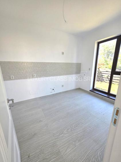 Vanzare Vila Individuala/Cristalului/5 camere id nr 54 - 3