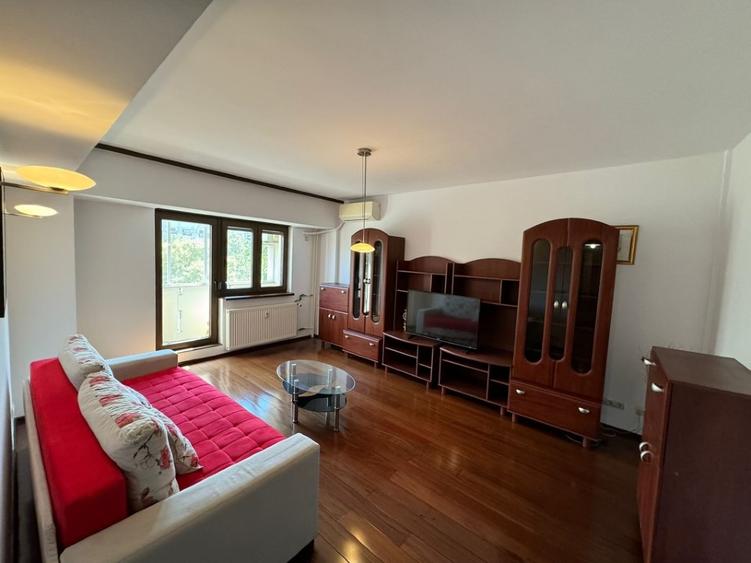 Proprietar inchiriez apartament 3 camere zona Unirii - fantani