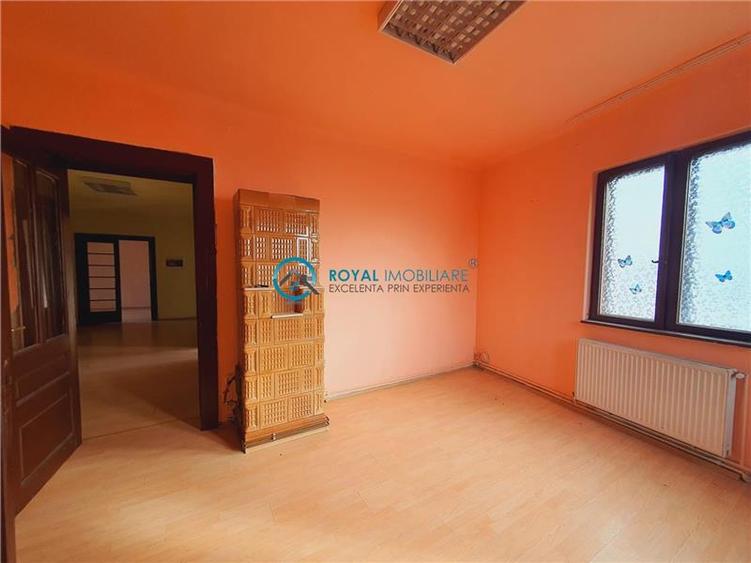 Royal Imobiliare - Vanzare vila zona Rudului