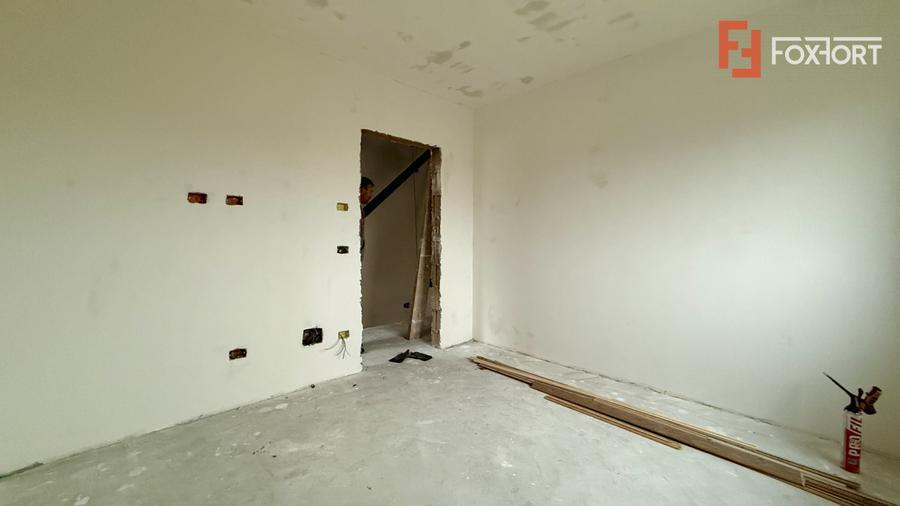 Duplex cu 3 camere, pod mansardabil si panouri fotovoltaice - Calea Urseni