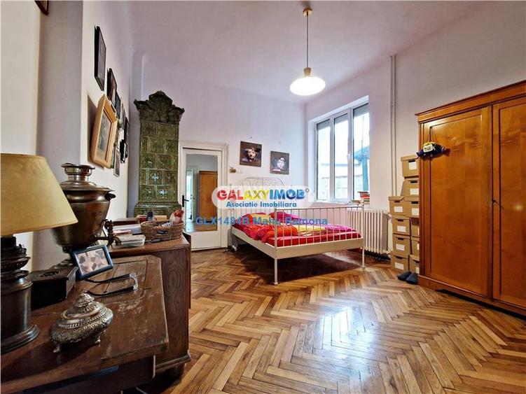 Casa veche renovata, parter+mansarda, curte proprie, Foisorul de Foc
