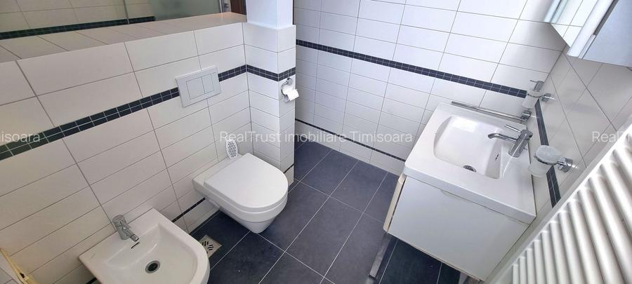 Penthouse zona Universitate, complet mobilat și utilat, terasă mare, bloc NOU - 17