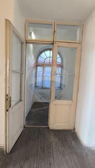 Apartament de vânzare în Palatul Berde, strada Horea