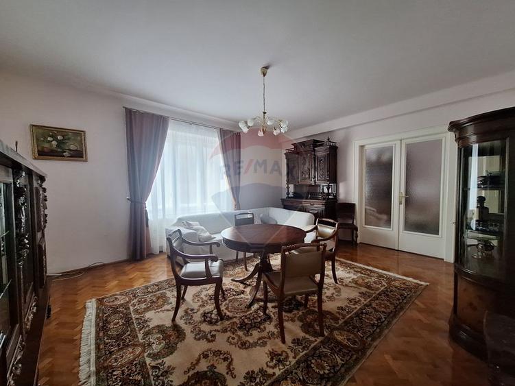 Apartament 4 camere , pet friendly,  cu parcare si curte, Ultracentral