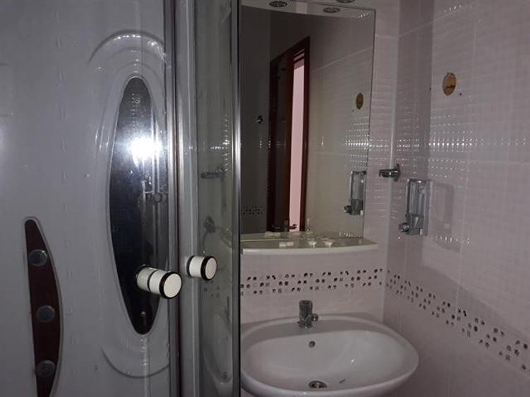 Pensiune Horezu Valcea 2007, 964 const si teren 1461 mp, pretul 550 000 euro neg