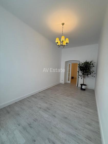 MT250 Apartament 3 camere, de vanzare -Piata Libertatii, cladire istorica - 15