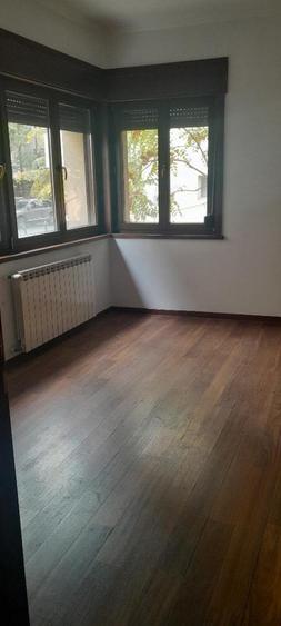 Piata Muncii –parter vila 120mp +demisol 100mp, curte 200mp
