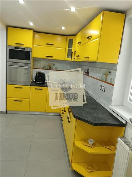 Casa cu 6 camere 2 bai si 650 mp teren in zona Calea Surii Mici - 7