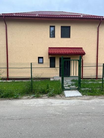 Casa noua Snagov pe 2 nivele, compartimentare eficienta, tern 500 m