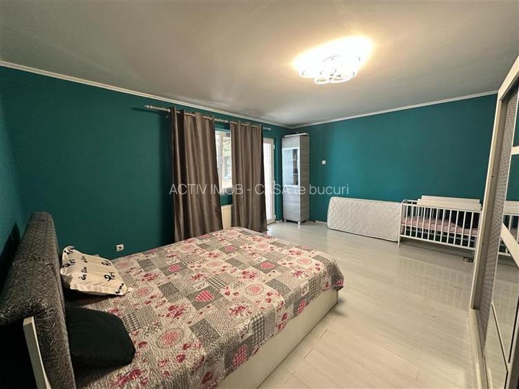 Bocsa Montana, 2 Case direct la Soseaua Principala, la pret de una - 34