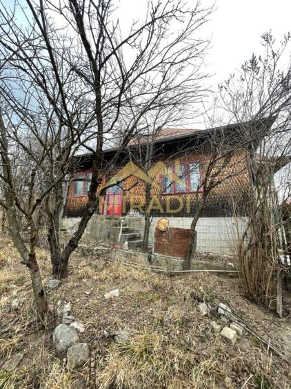 VANZARE CASA TEREN