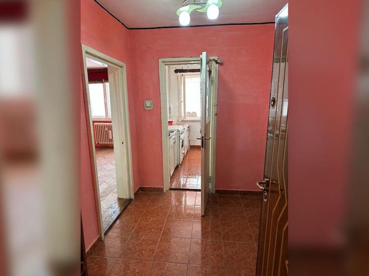 Apartament 3 camere decomandat | 64 mpu