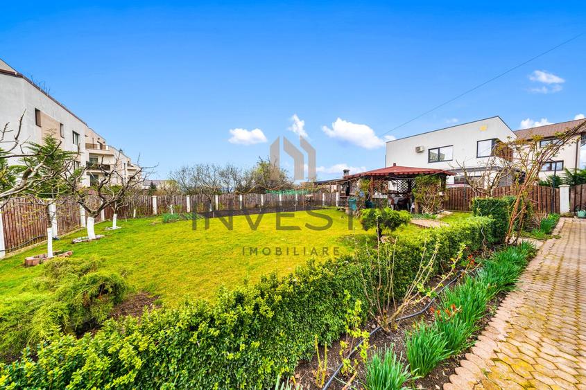 Casa individuala cu 7 camere, 260 mp, teren 900 mp, front 19m, Europa