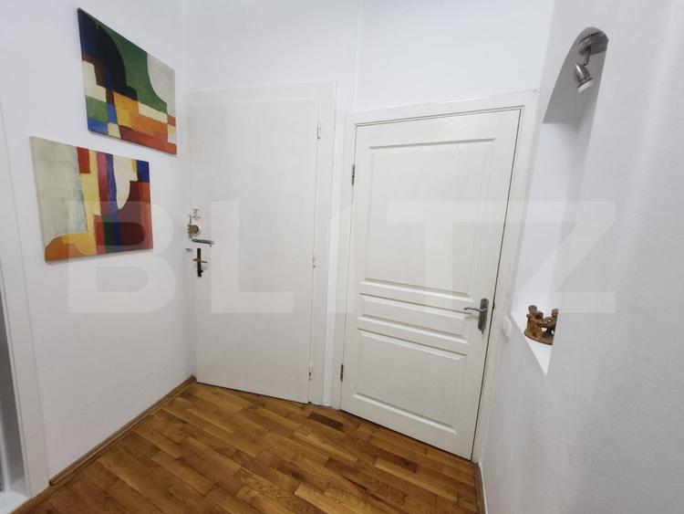 Casa 3 camere,200 mp utili, si anexa,zona Centru