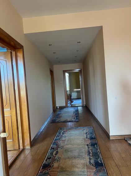 Vila moderna Parter + Etaj , an 2005, teren 406 mp, gaz,Coiciu strada linistita