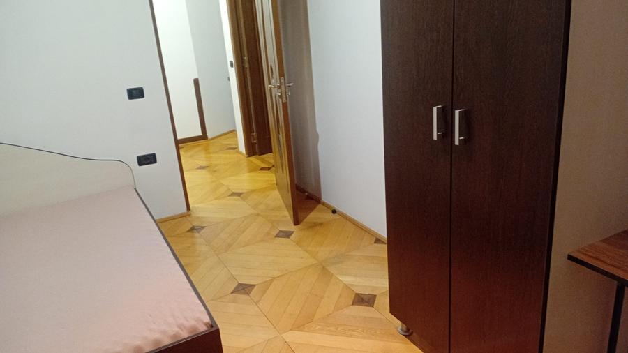 De vanzare   Ap 3 camere la Ared UTA bun pentru investitie