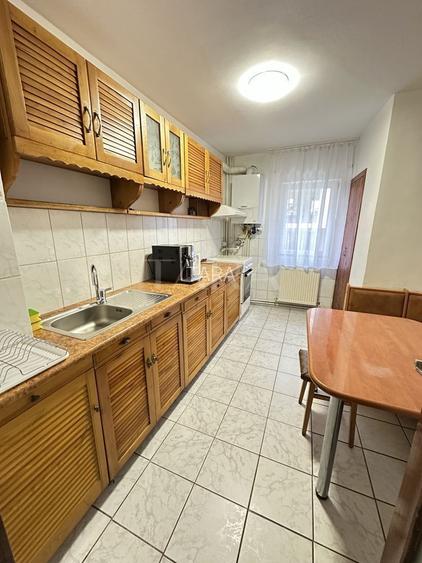 Apartament cu 4 camere decomandate, etaj 1, zona Iulius Mall. - 2