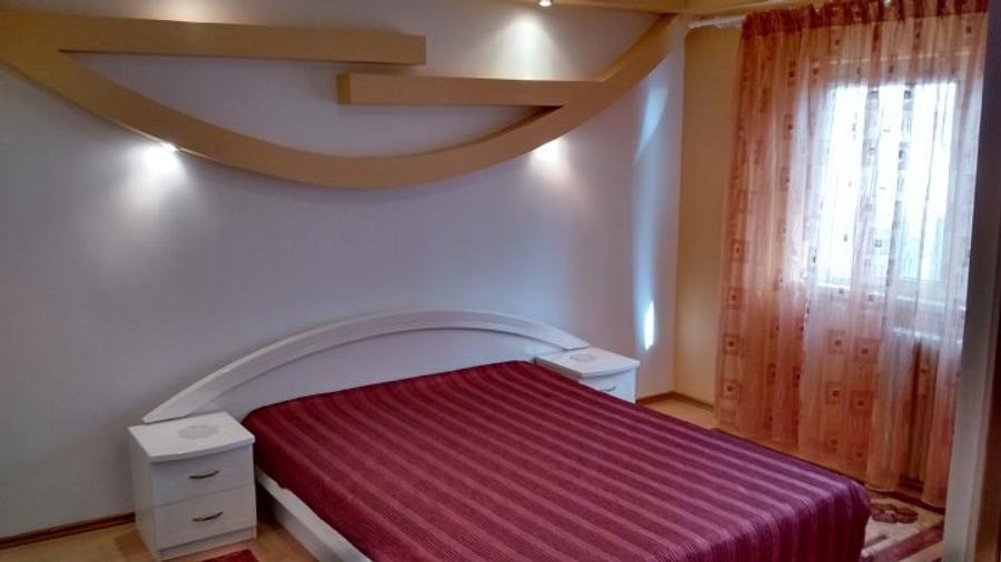 Apartament de închiriat cu 3 camere, zona Icil