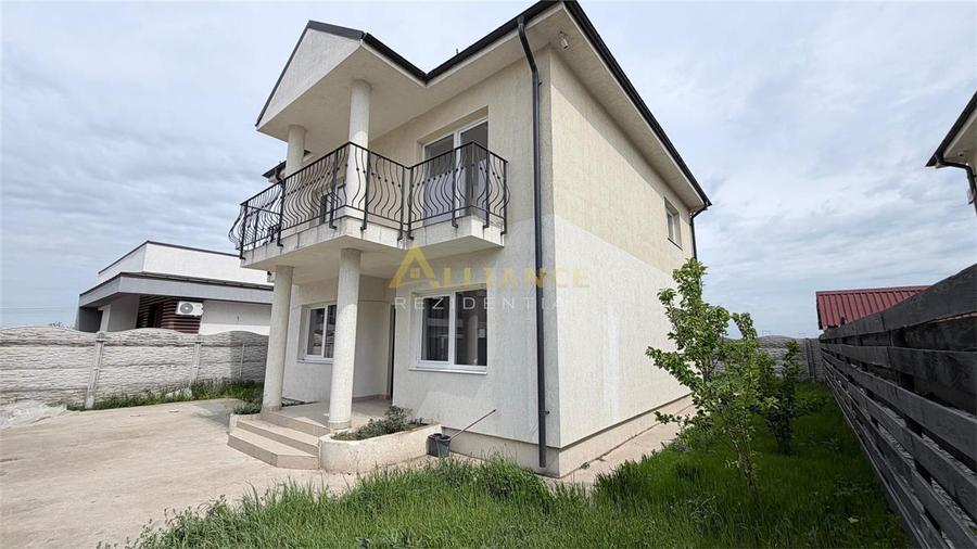 Casa individuala - 4 camere - 2 bai - 560mp teren