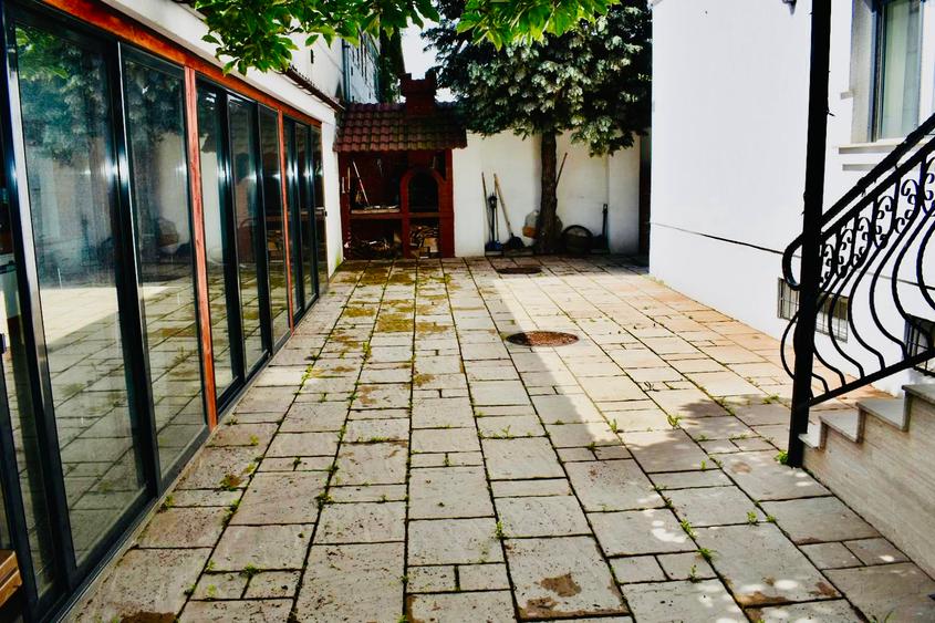|Vila Individuala Deosebita|9 Camere|Se vinde la cheie|