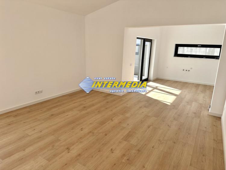 CASA NOUA I 90 MP I FINISATA LA CHEIE I ASFALT I TOATE UTILITATILE I