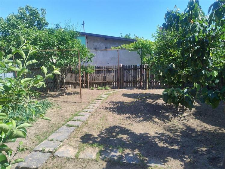 Casa 3 camere zona Centrala, teren 385 mp