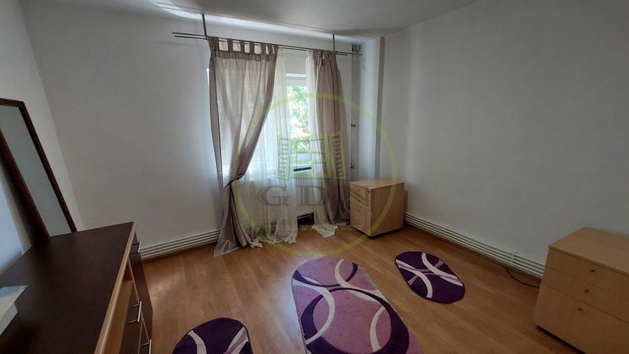 Apartament 3 camere decomandat, 71 mp, etajul 3, Rovine zona Parculet