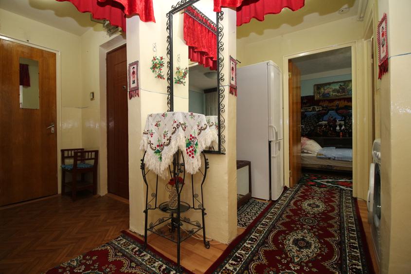 3 camere 56 mp, etajul 1, Câmpia Libertății, strada Gruiul Argeșului