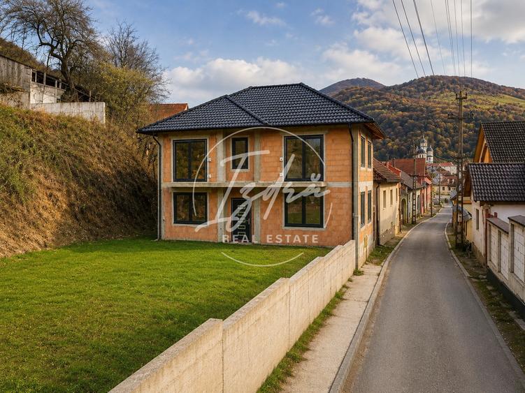 Casa intabulata de vanzare in Sadu