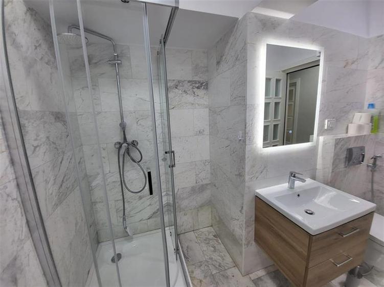 Apartament 3 camere ROYAL TOWN