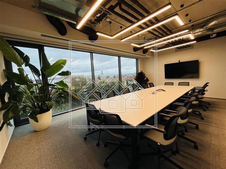 Spatiu de birouri 1300 mp, facilitati de top - zona Piata Cibin