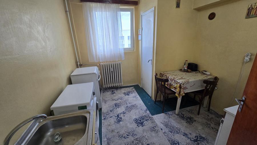 3 camere l 4 min metrou 1 deccembrie 1918