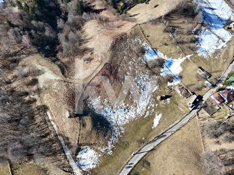 Teren intravilan de vanzare Dambovicioara , Piatra Craiului