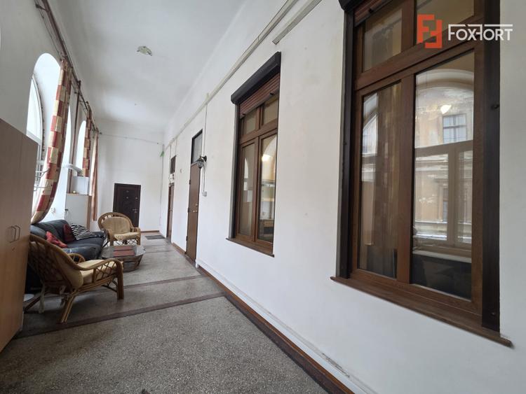 Apartament cu 2 camere semidecomandat, et 1, zona Centrala