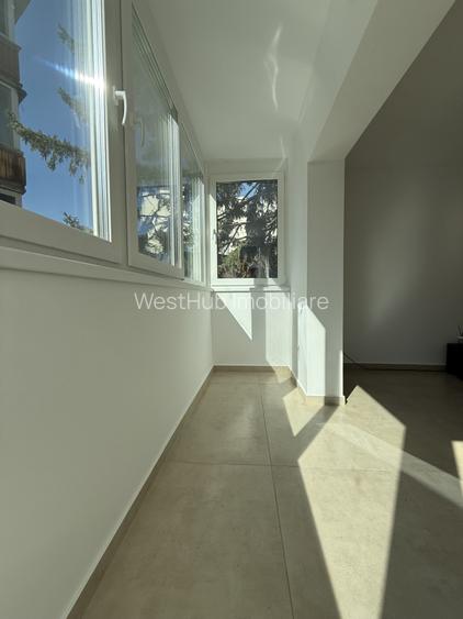 Apartament lux, 4 camere, 84 mp utili + 2 balcoane - COMPLEXUL STUDENTESC