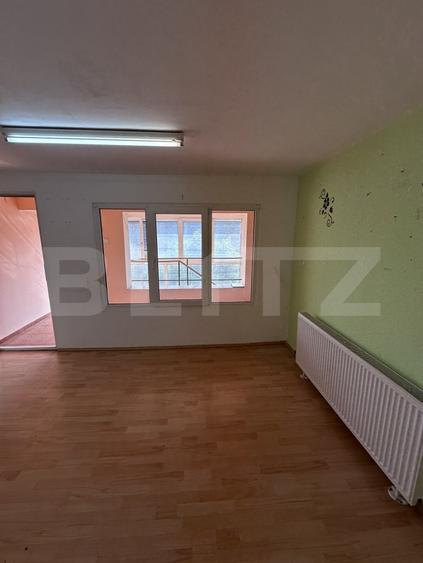 Spatiu de birouri, de inchiriat, 19 mp, zona centrala