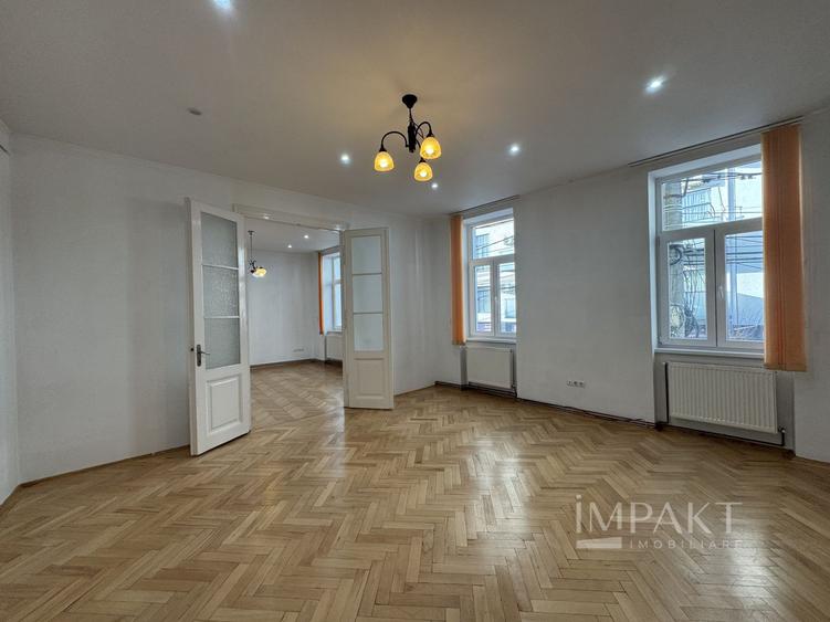 Apartament 75mp central de vânzare cu 2 camere sau spațiu birouri