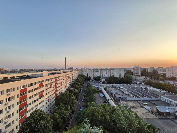 Penthouse 104,97 mp + 192,81 mp terase - piata Sudului