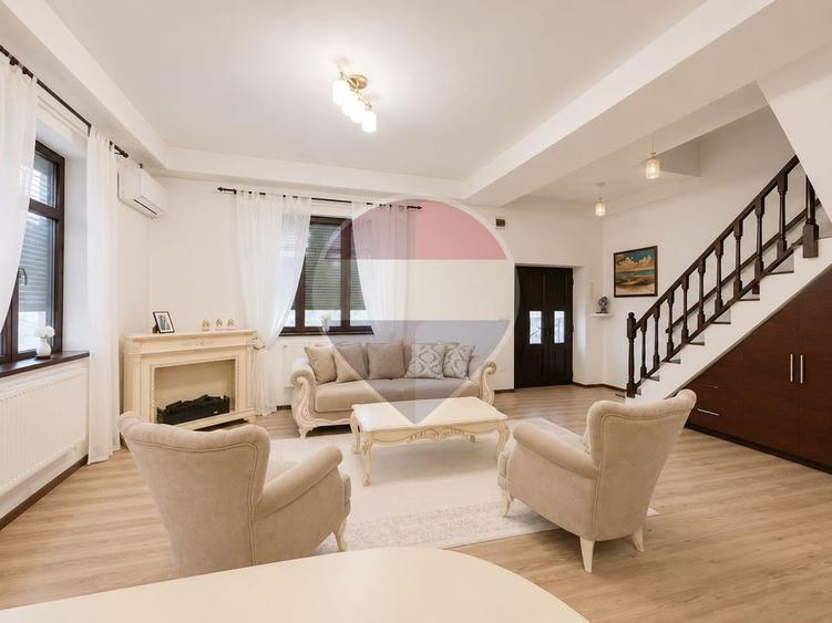 Vânzare - Vilă Duplex cu 6 camere I str. Castelul Grecilor, Vișan