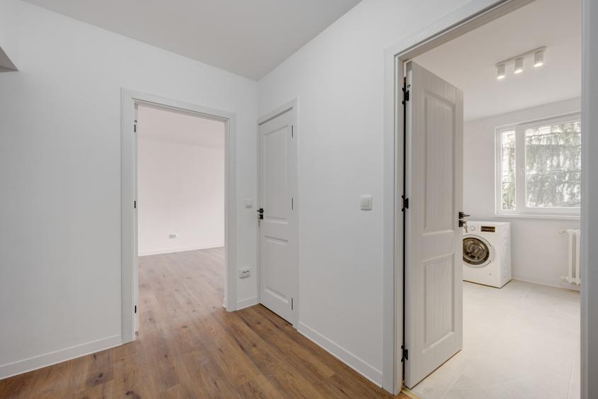 TITAN – OZANA, APARTAMENT 3 CAMERE 66 MP TOTAL, ETAJ 3 DIN 4, RENOVAT!